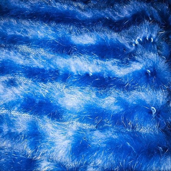 100% Rabbit Fur Blue Shrug Jacket - Picture 3 of 3